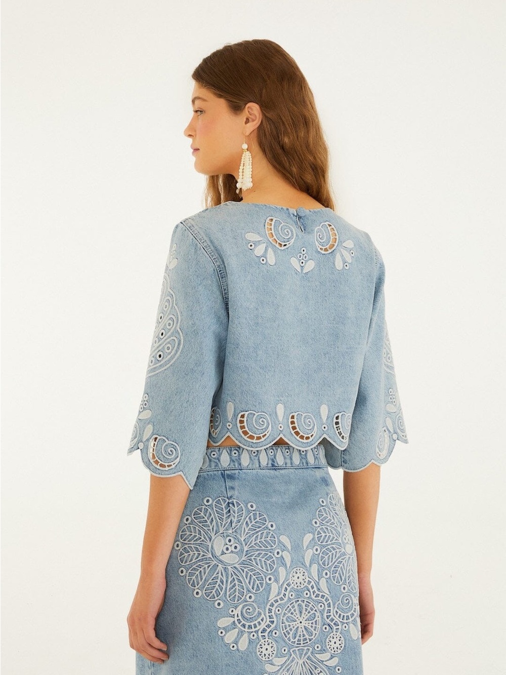 💙 FARM Rio Denim Richelieu Cropped Blouse – NWT – Size Large - Picture 3 of 6